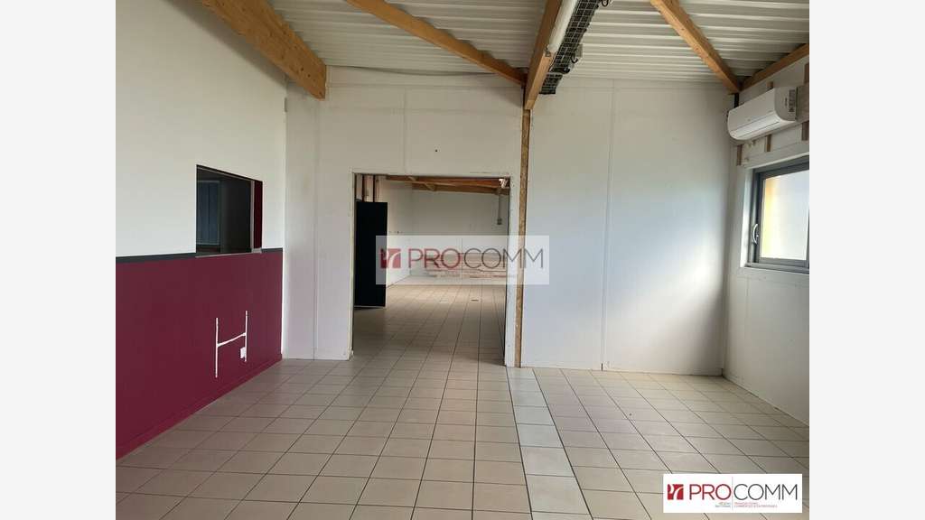 Local commercial 280m² à louer à Chartres
