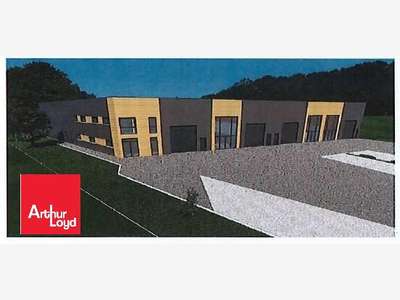 A louer local commercial 306m² en ZAC à Luisant