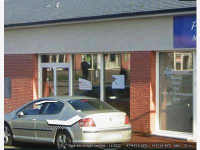 Local commercial 111m² à louer ZAC Château Gontier