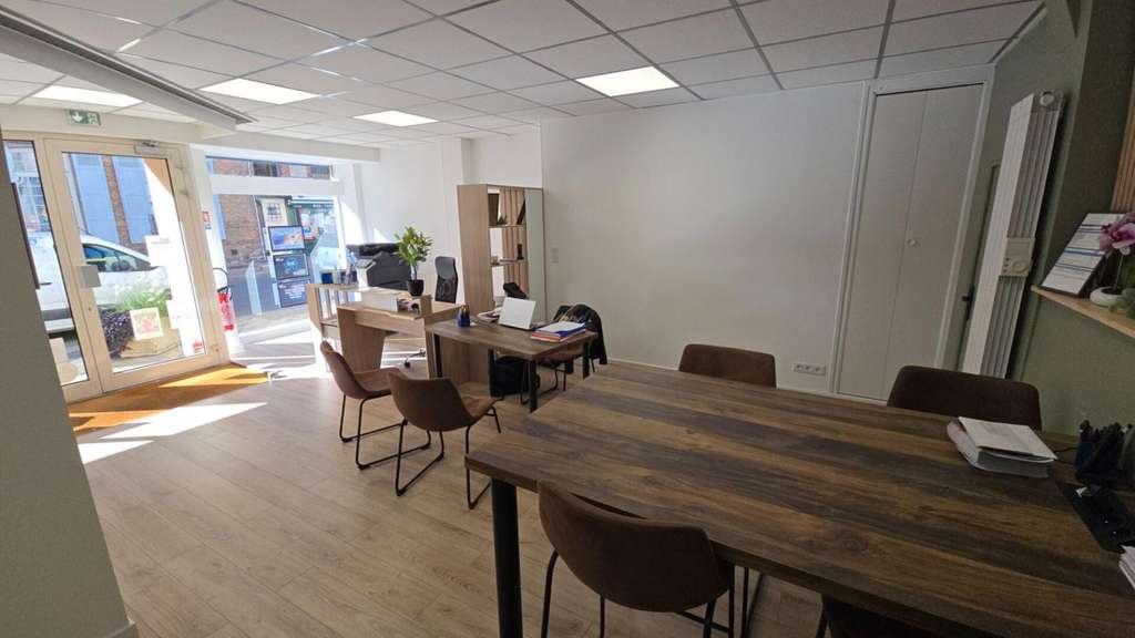 A louer beau local 85m² Châteauneuf-en-Thymerais