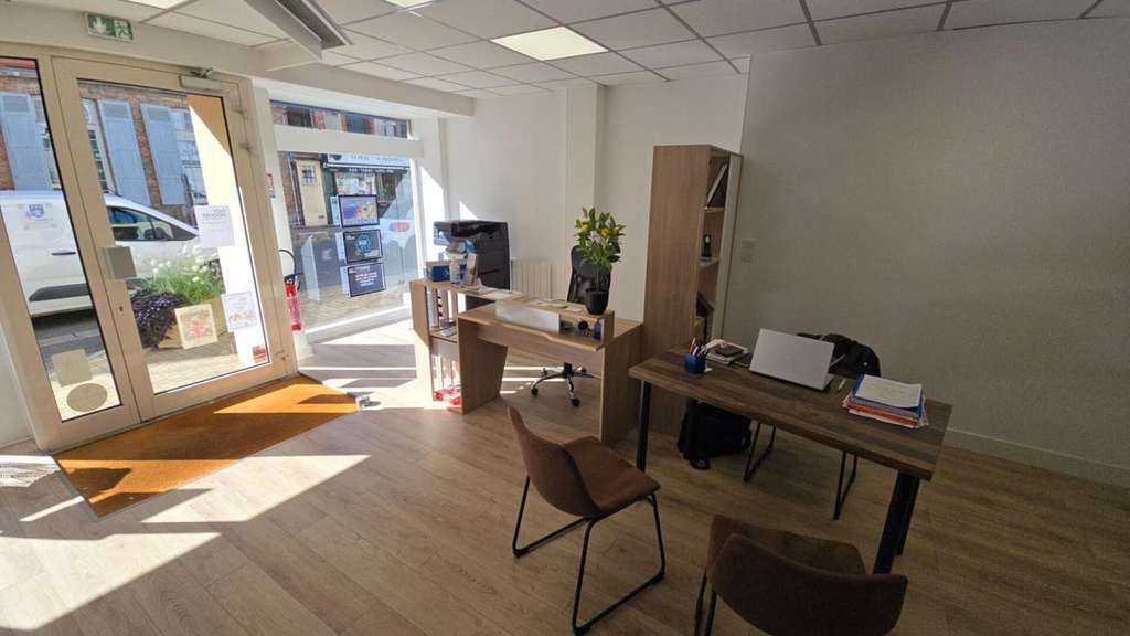 A louer beau local 85m² Châteauneuf-en-Thymerais