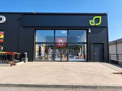 Superbe local 320m² à Châteauneuf les Martigues