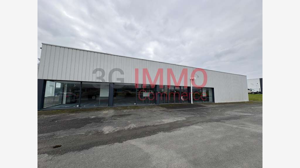 A louer local commercial 600m² à Chauray