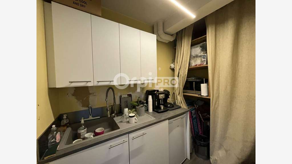 Local 90m² avec vitrine à louer à Chevry-Cossigny