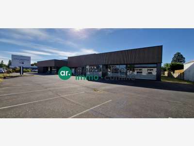 A louer local commercial 1725m² à Cholet