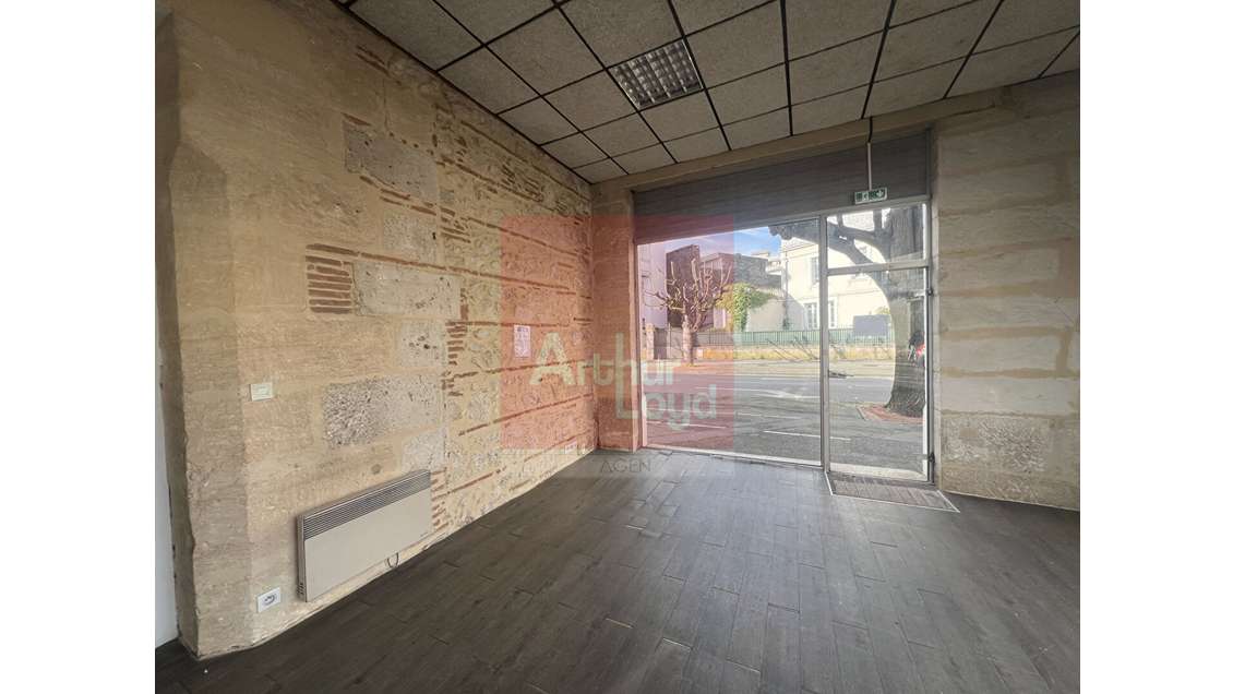 Local 111m² à louer visibilité exception. Agen 