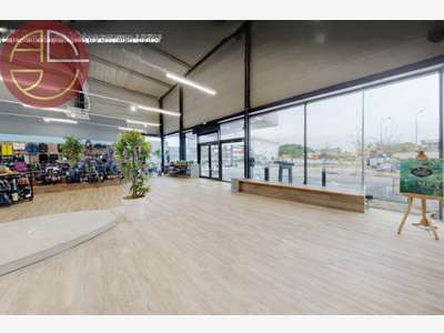 A louer local commercial 500m² à Colomiers