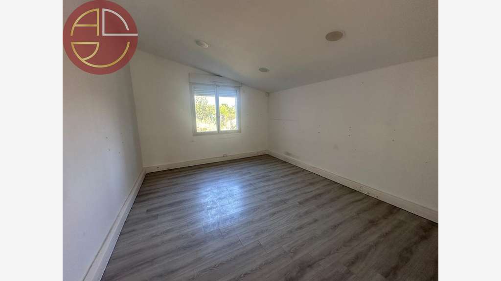 A louer local commercial 504m² PMR à Cornebarrieu