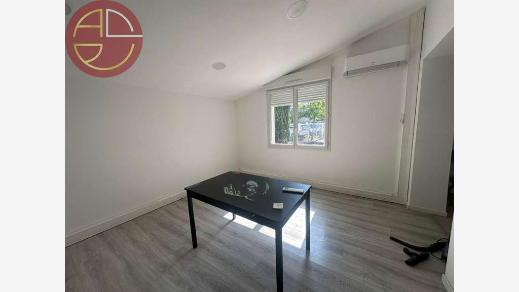 A louer local commercial 504m² PMR à Cornebarrieu