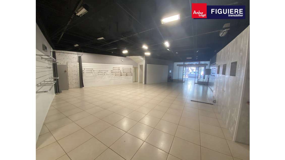 A louer local commercial 150m² à Salon-de-Provence