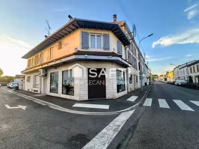 A louer local commercial 75m² à Dax centre 
