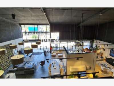 A louer local commercial de 1.390m² Cabries 13480