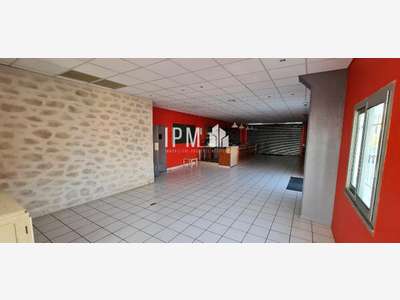 A louer local commercial de 181m² à Vitrolles