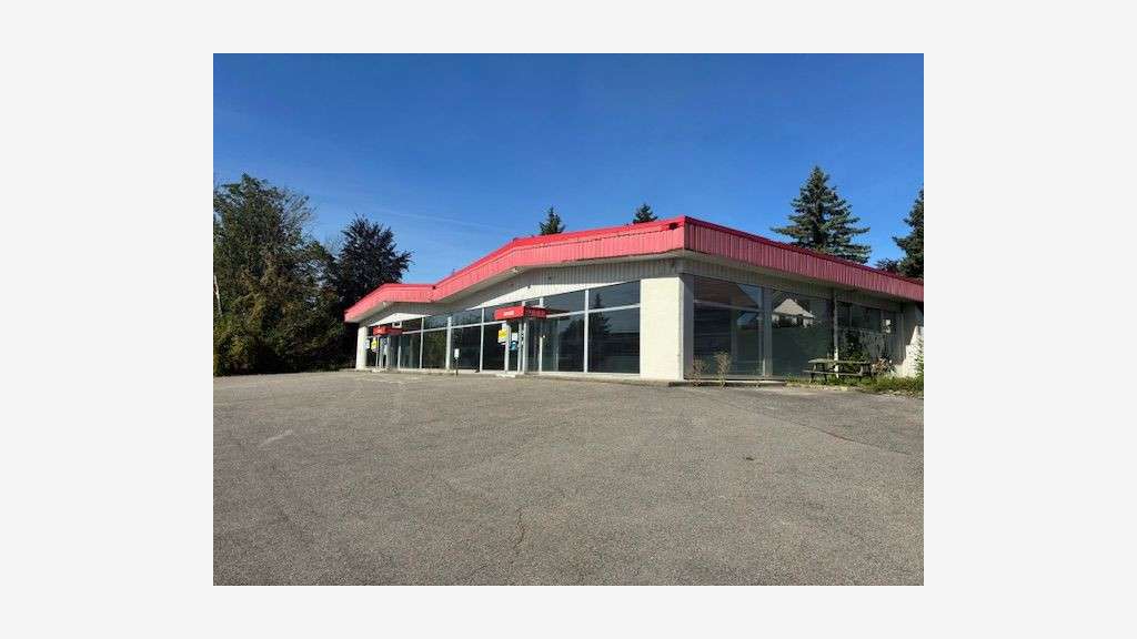 A louer local commercial 600m² agglo Annecy