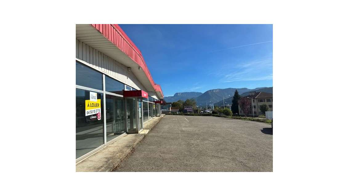 A louer  local commercial 600m² agglo Annecy 