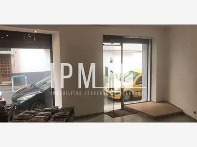A louer local commercial de 80m² à Marseille 13003
