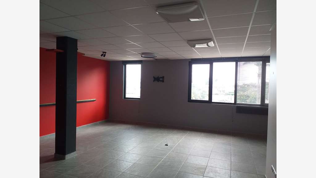 A louer local climatisé PMR 118m² à Fort-de-France