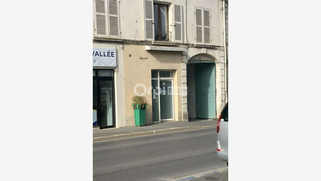 Local commercial à louer à Dormans Pl. Luxembourg