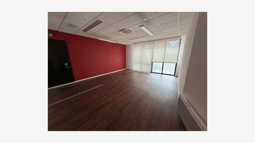 A louer local commercial 200m² empl N°1 Draguignan