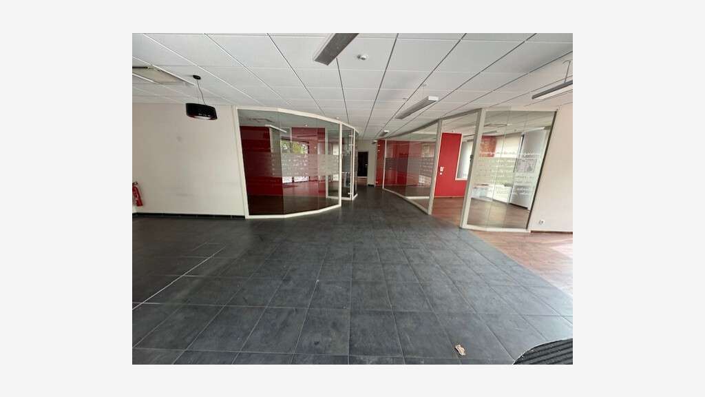 A louer local commercial 200m² empl N°1 Draguignan
