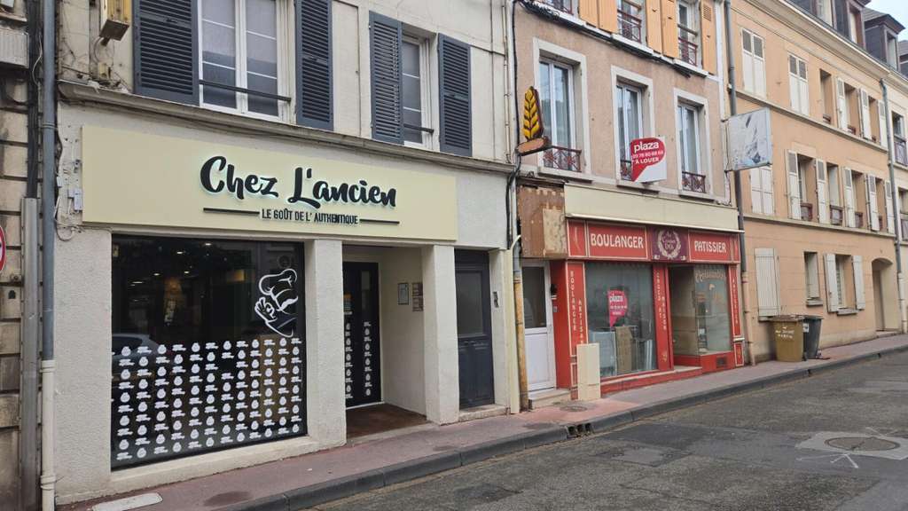 Location local commercial 80m² à Dreux centre