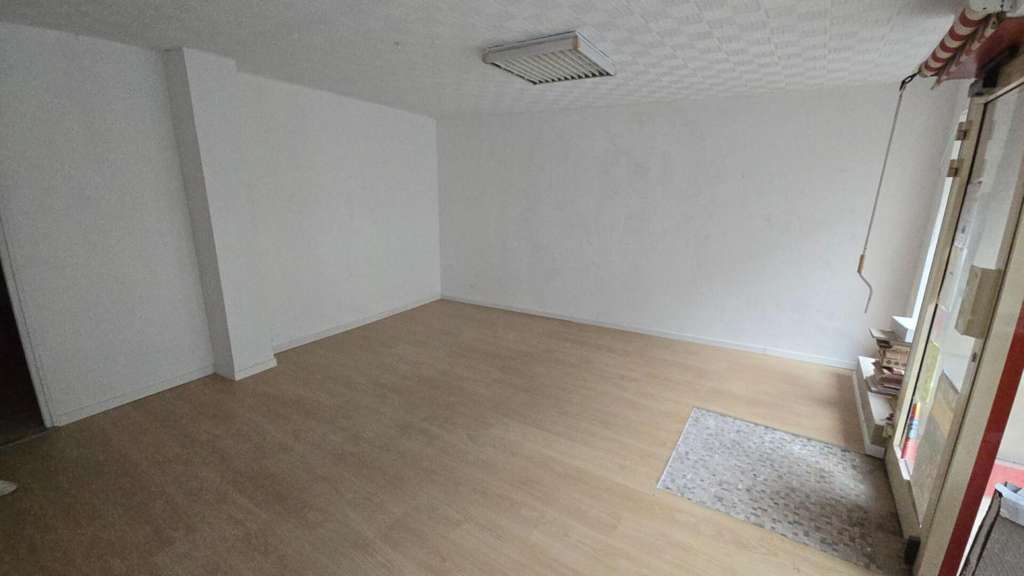 Location local commercial 80m² à Dreux centre