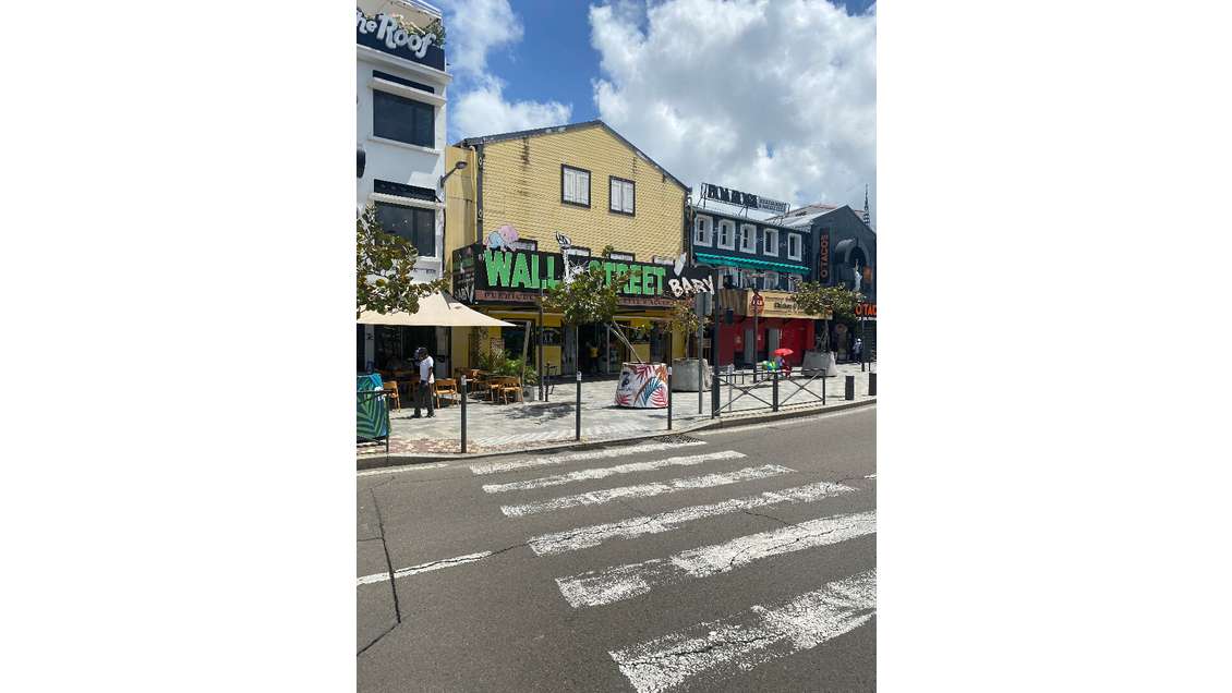 A louer local 250m² empl N°1 à Fort-de-France