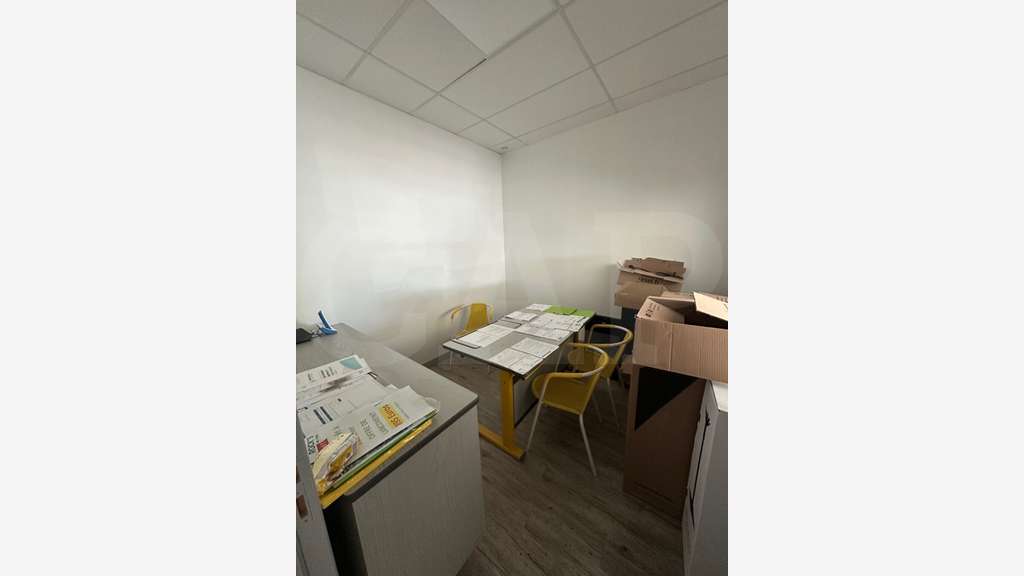 A louer local commercial 77m² empl N°1 à Yffiniac