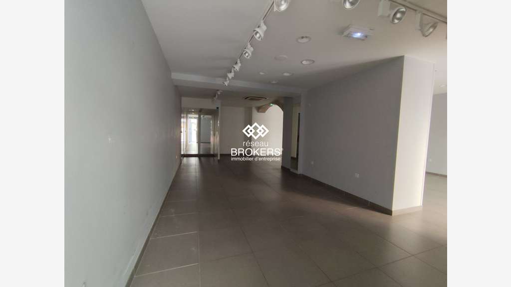 A louer local 100m² empl premium à Castres