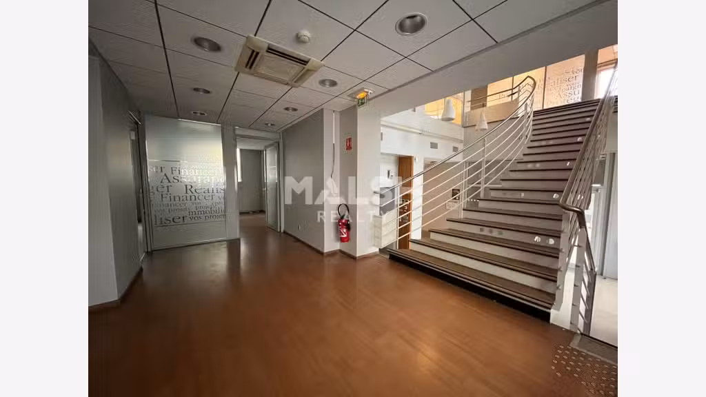 Local commercial à louer 294m² à Villeurbanne