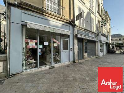 Local 44m² à louer rue Gambetta à Poitiers 