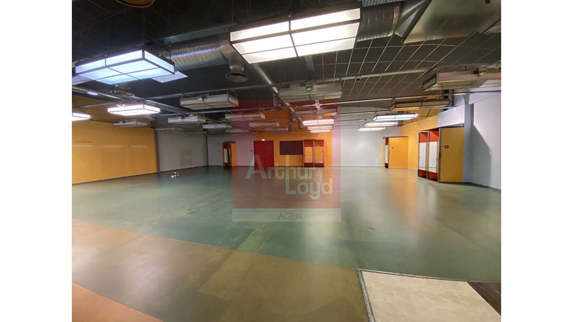 A louer local d'exception 580m² à Agen Sud