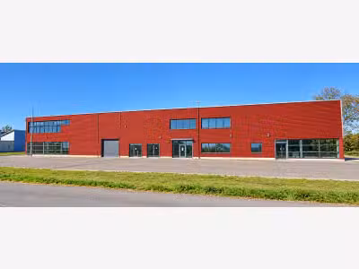 emplacement RARE !! local commercial 305m² à Feurs