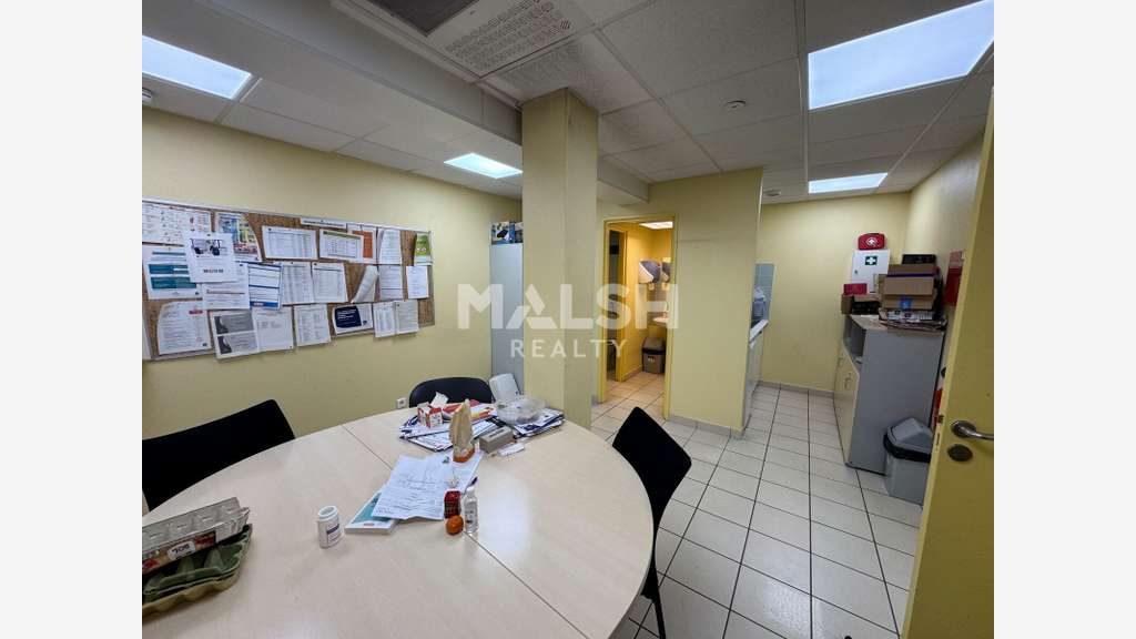 Locaux commerciaux à louer 206m² à Firminy 