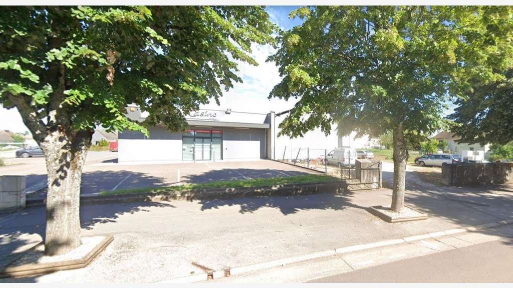 A louer local commercial 300m² Fontaine-Française