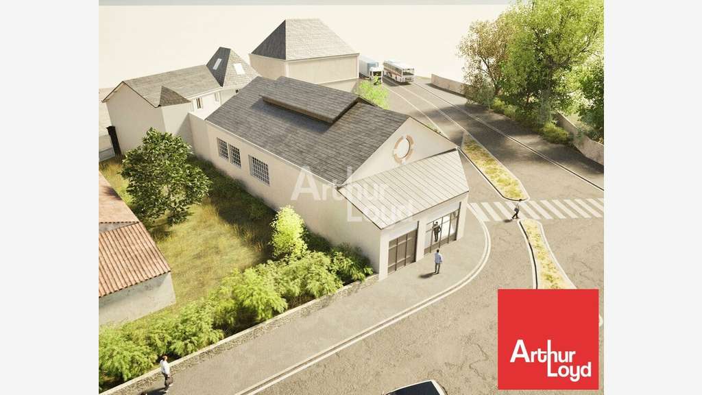 A louer local commercial 486m² à Fontenay-le-Comte