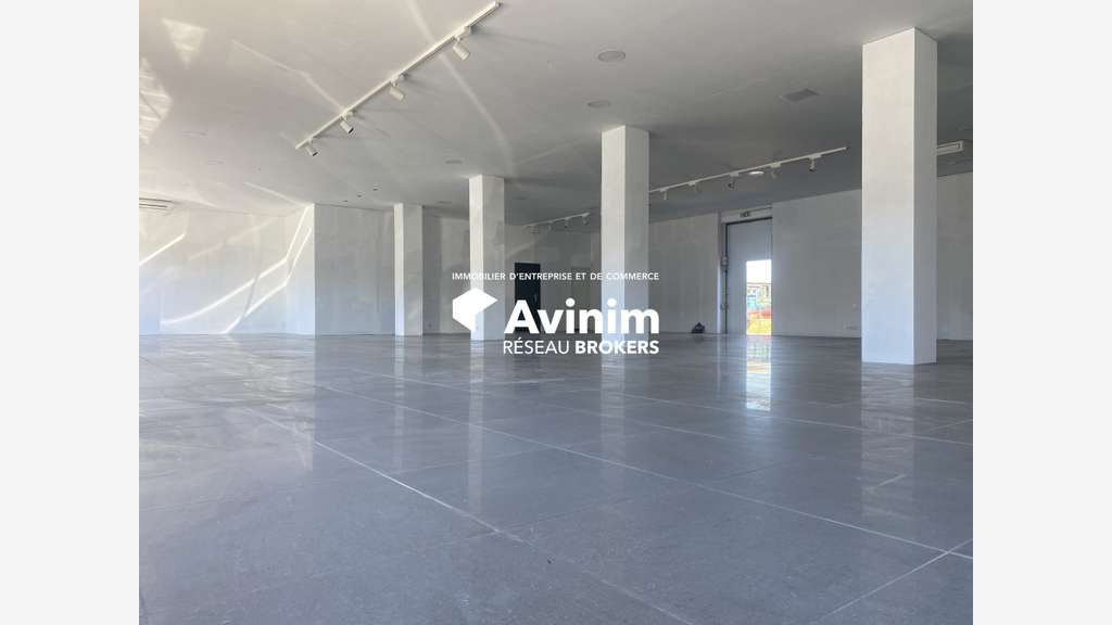 A louer local commercial 280m² ZAC La Palud Fréjus