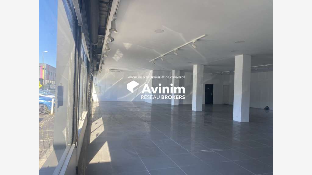 A louer local commercial 280m² ZAC La Palud Fréjus