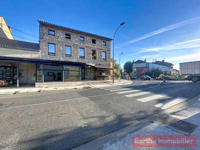 Local commercial 690m² à louer centre de Gaillac