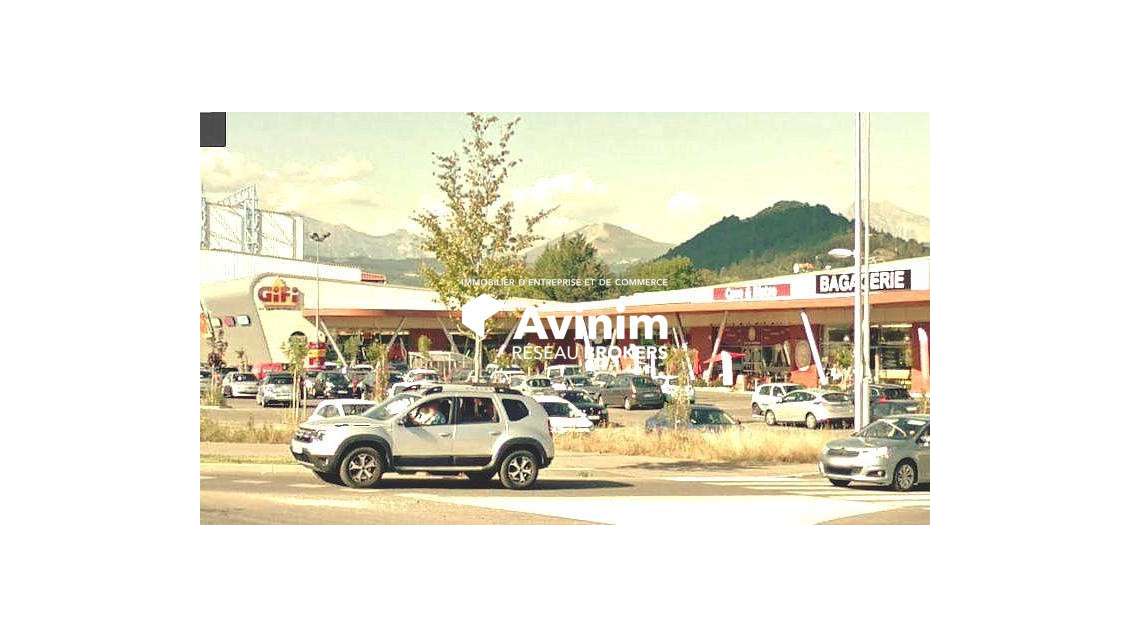 A louer local commercial 419m² retail Park à Gap