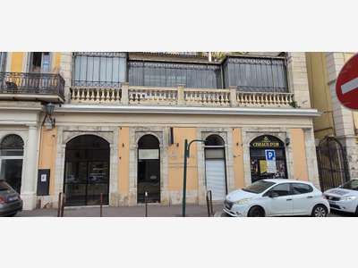 Location local 80m² + sous-sol 100m² à Grasse