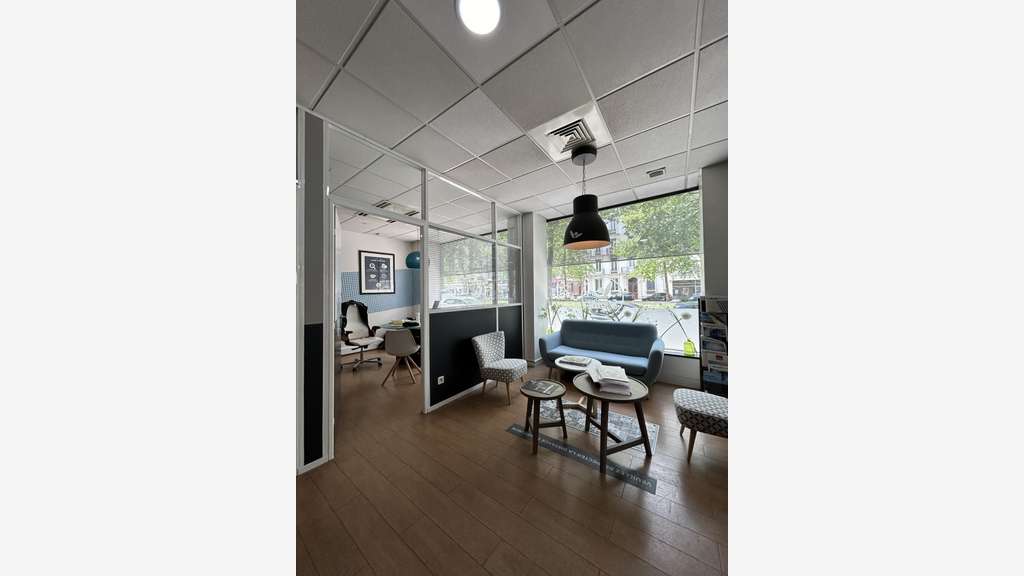 A louer local 319m² à Grenoble Cours Jean Jaurès