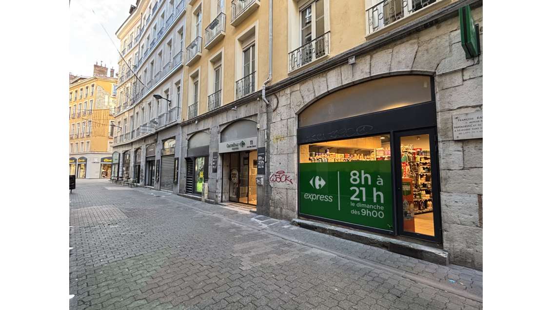 A louer local 186m²  Rue des Clercs à Grenoble