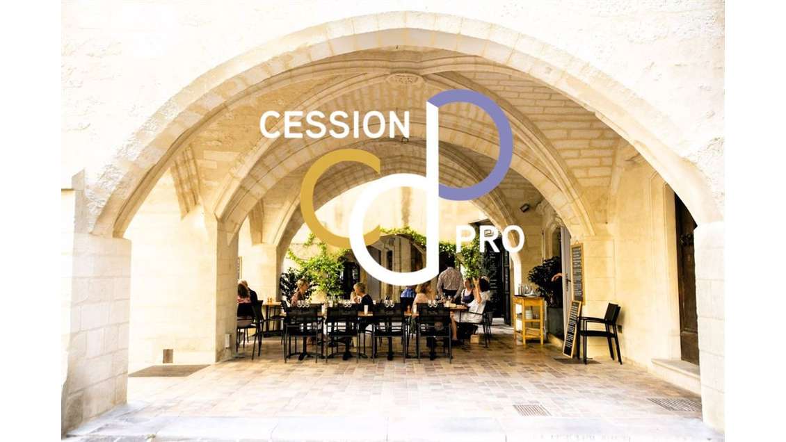 A louer local exception 46m² Uzès Place aux Herbes