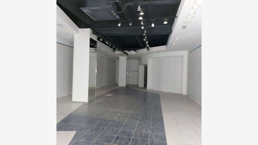 A louer local commercial 190m² à Alençon centre