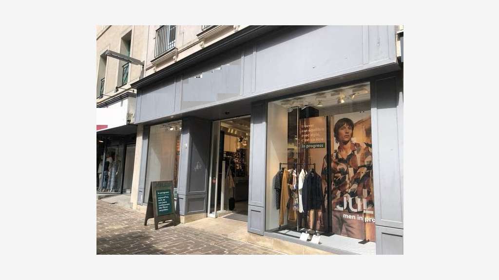 A louer local commercial 190m² à Alençon centre