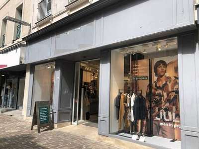 A louer local commercial 190m² à Alençon centre