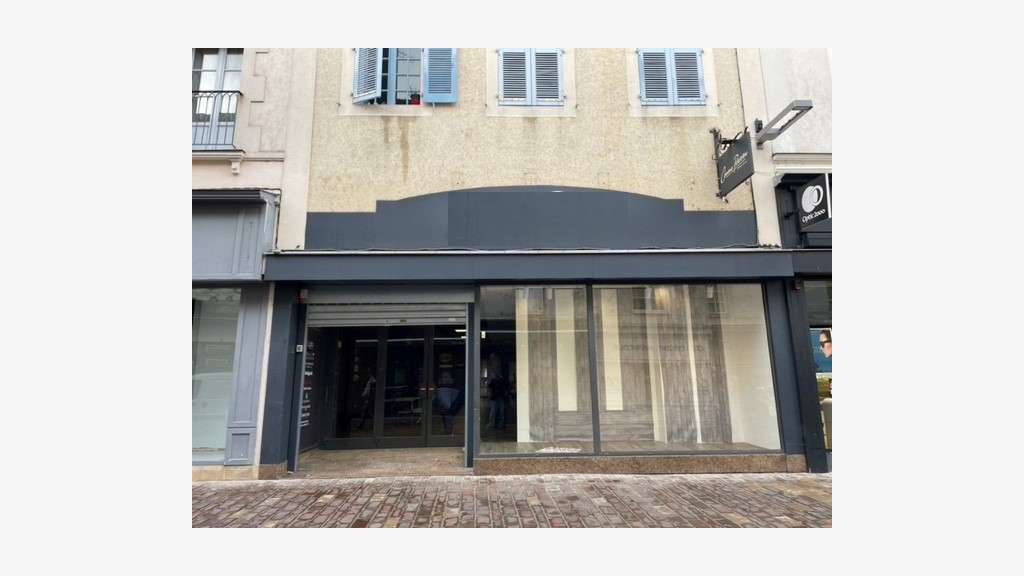 A louer local commercial 260m² à Alençon