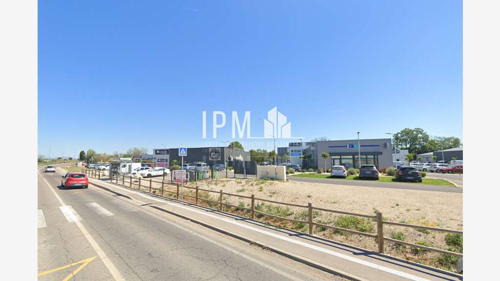 A louer local commercial 32m² Zone du Tubé Istres