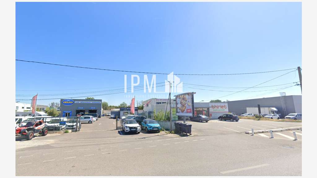 A louer local commercial 32m² Zone du Tubé Istres